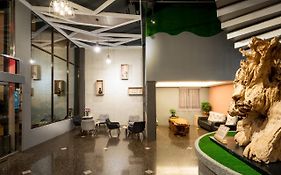 Yadi Hotel